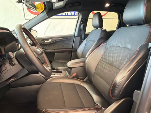 Used 2025 Ford Escape ST-Line AWD/4WD image 16
