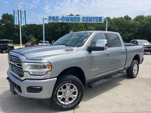Used 2024 RAM 2500 Laramie AWD/4WD image 2