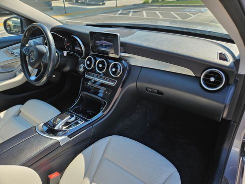 Used 2015 Mercedes-Benz C 300 4MATIC Sedan image 34