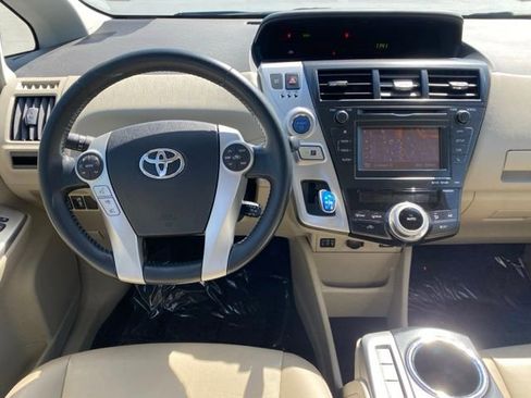 Used 2013 Toyota Prius V Five FWD image 10