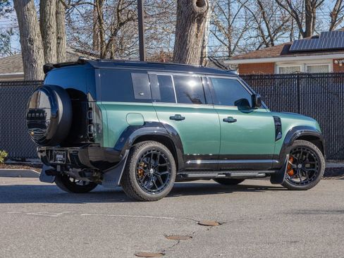 Used 2024 Land Rover Defender 110 V8 image 27