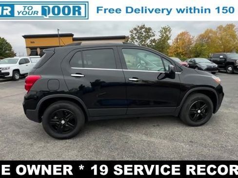 Used 2019 Chevrolet Trax LT w/ LT Convenience Package image 39