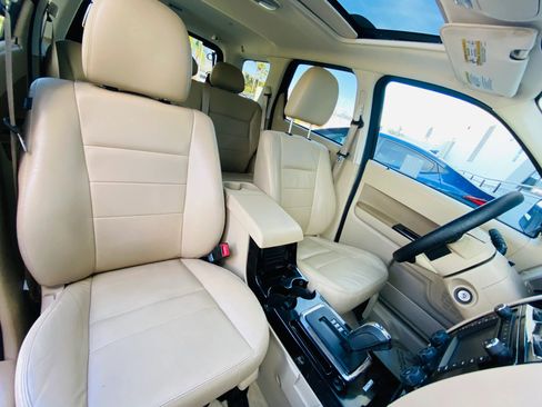 Used 2009 Ford Escape Limited image 35