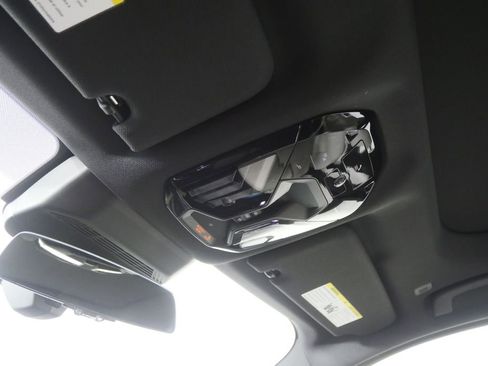 New 2026 BMW 740i xDrive w/ Executive Package image 21