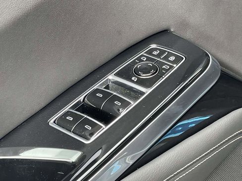 New 2026 Cadillac Escalade Sport w/ LPO, ONYX Package AWD/4WD image 18