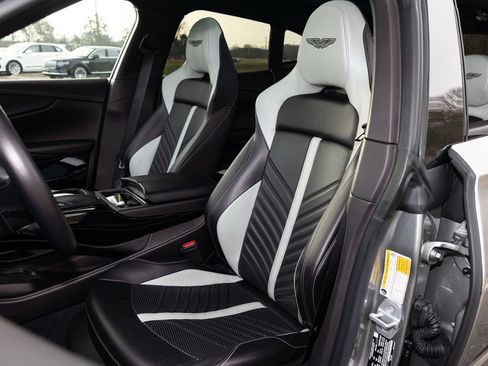 Used 2023 Aston Martin DBX 707 image 3