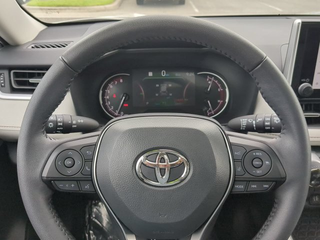 Certified 2025 Toyota RAV4 XLE Premium FWD image 32