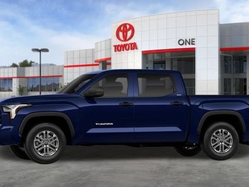 New 2026 Toyota Tundra SR5 w/ SR5 Convenience Package AWD/4WD image 37