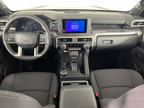 Used 2025 Toyota Tacoma SR5 image 10