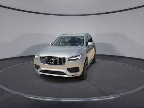 Used 2022 Volvo XC90 T6 Momentum w/ Advanced Package AWD/4WD image 4