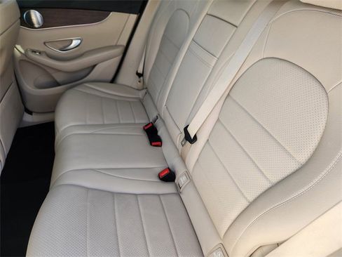 Used 2020 Mercedes-Benz GLC 300 GLC 300 image 12