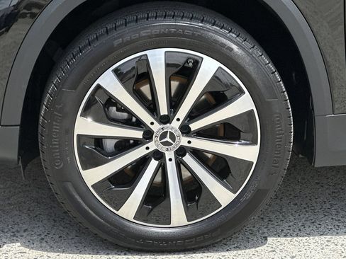 Certified 2023 Mercedes-Benz GLA 250 w/ Premium Package image 37