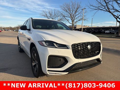 Used 2024 Jaguar F-PACE R-Dynamic S image 3