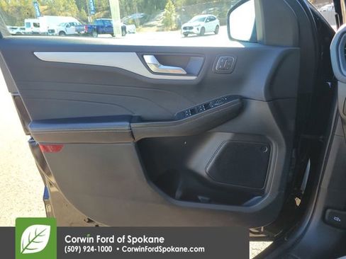 Used 2025 Ford Escape Platinum image 22