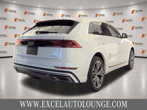 Used 2021 Audi Q8 Premium Plus AWD/4WD image 5
