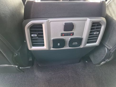 Used 2020 Ford F150 Lariat w/ Equipment Group 502A Luxury AWD/4WD image 15