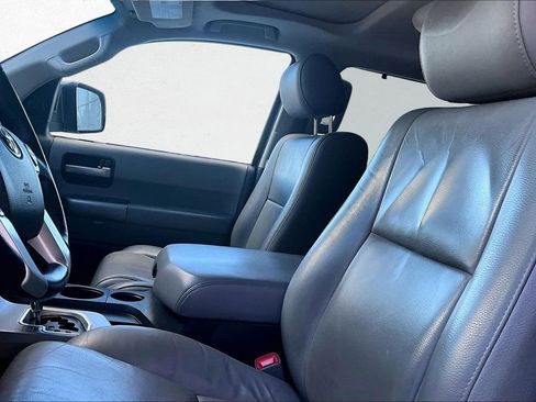 Used 2016 Toyota Sequoia Limited w/ Safety & Convenience Package image 18