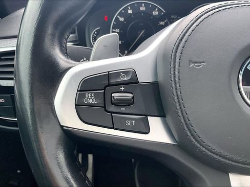 Used 2019 BMW 530e w/ M Sport Package image 23