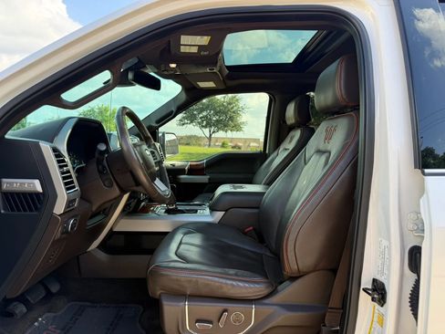 Used 2016 Ford F150 King Ranch w/ Equipment Group 601A Luxury AWD/4WD image 9