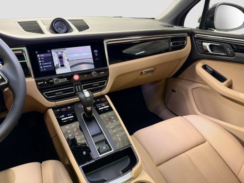 New 2026 Porsche Macan AWD/4WD image 25