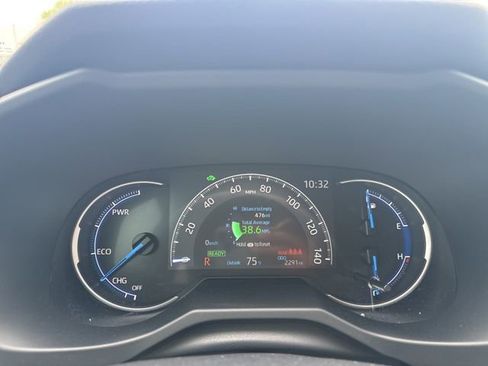 Used 2025 Toyota RAV4 LE image 15