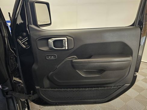 Used 2022 Jeep Gladiator Sport AWD/4WD image 28