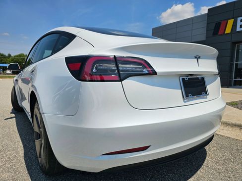 Used 2023 Tesla Model 3 Standard Range RWD image 3