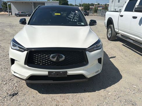 Used 2022 INFINITI QX50 Luxe w/ Appearance Package AWD/4WD image 3