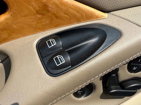 Used 2007 Mercedes-Benz SL 550 image 11