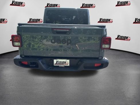 Used 2025 Jeep Gladiator Sport AWD/4WD image 6