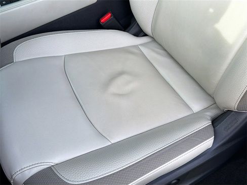 Used 2022 Nissan Pathfinder SL image 19