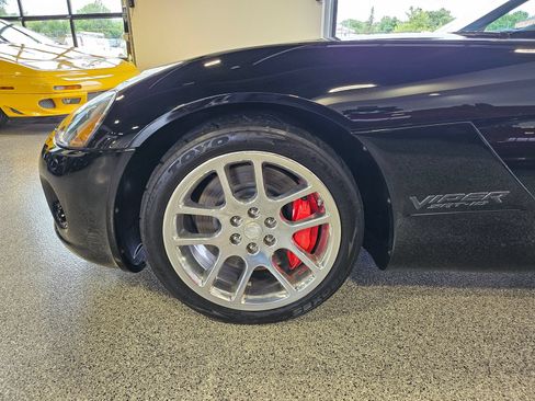 Used 2005 Dodge Viper SRT-10 RWD image 19