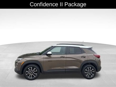 Certified 2022 Chevrolet TrailBlazer ACTIV w/ Sun and Liftgate Package FWD image 5