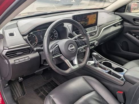 Used 2023 Nissan Altima 2.5 SR w/ SR Premium Package FWD image 36