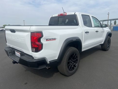 Certified 2024 Chevrolet Colorado Trail Boss w/ Technology Package image 5