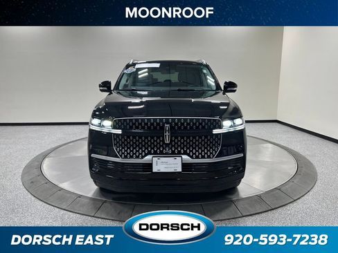 Certified 2026 Lincoln Navigator Reserve AWD/4WD image 2