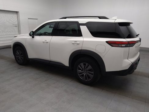 Used 2022 Nissan Pathfinder SV w/ SV Premium Package AWD/4WD image 3