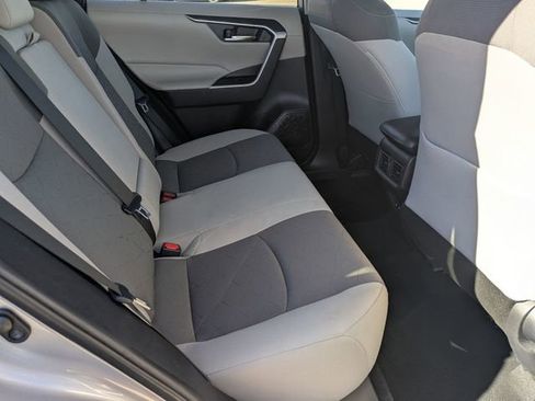 Used 2020 Toyota RAV4 XLE image 28