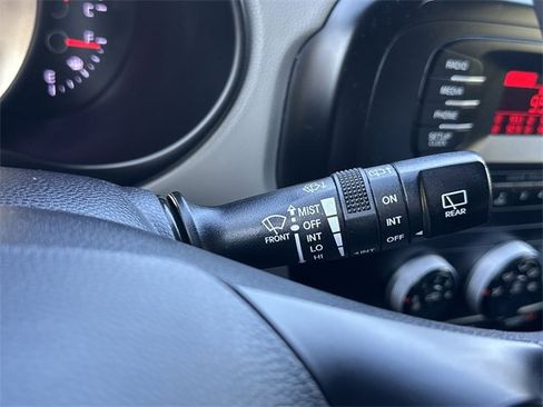 Used 2016 Kia Soul image 31