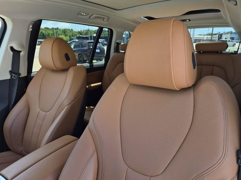 Used 2022 BMW X7 xDrive40i w/ Premium Package AWD/4WD image 15