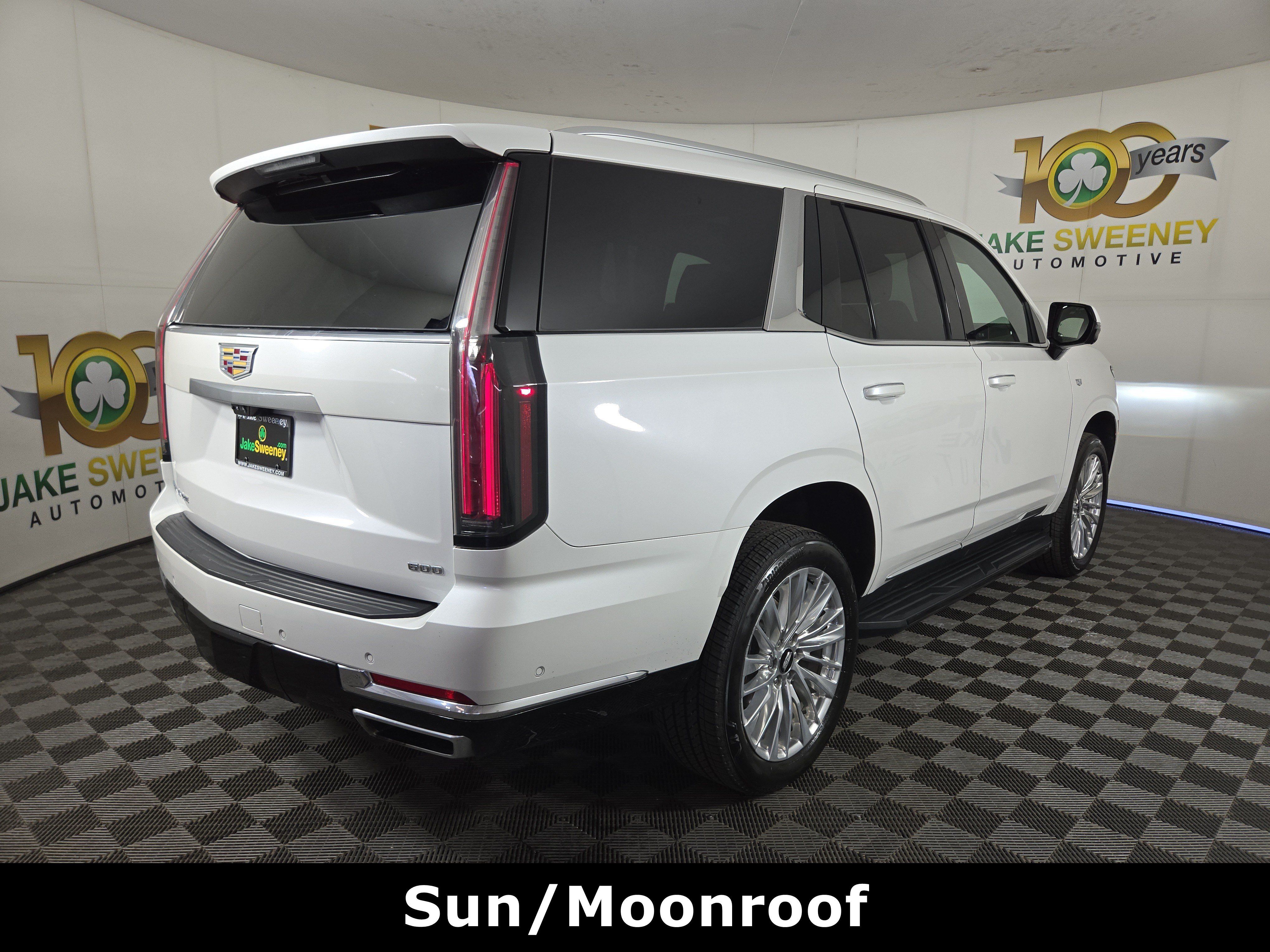 Certified 2025 Cadillac Escalade Premium Luxury w/ LPO, Floor Liner Package AWD/4WD image 9