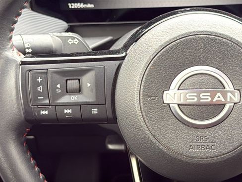 Used 2025 Nissan Kicks SR FWD image 18