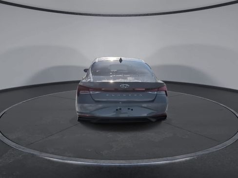 Used 2023 Hyundai Elantra SEL w/ Convenience Package image 7