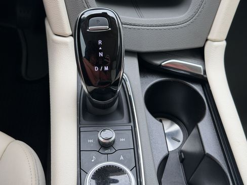Certified 2024 Cadillac XT5 Premium Luxury FWD image 23