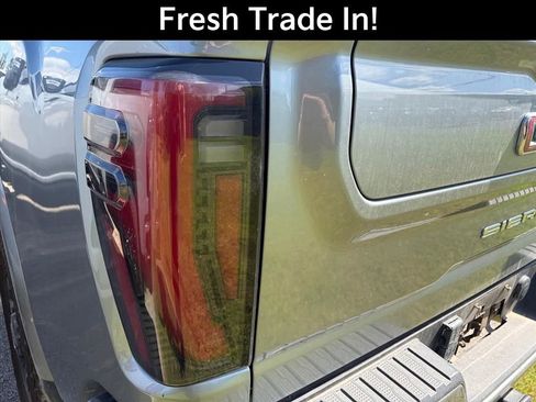 Used 2024 GMC Sierra 2500 AT4 w/ AT4 Premium Plus Package image 11