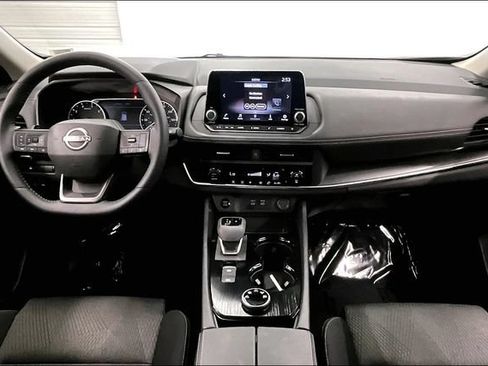 Used 2026 Nissan Rogue SV AWD/4WD image 18