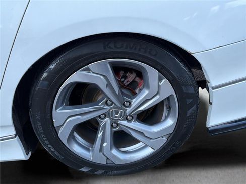 Used 2020 Honda Accord EX image 32