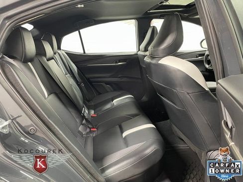 Used 2025 Toyota Camry SE w/ Convenience Package FWD image 23