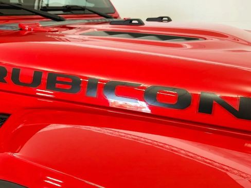 Used 2023 Jeep Gladiator Rubicon w/ Cold Weather Group AWD/4WD image 35