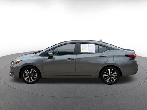 Used 2025 Nissan Versa SV FWD image 9